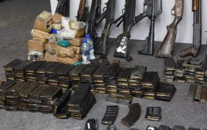 Armas e Drogas apreendidas na Rocinha